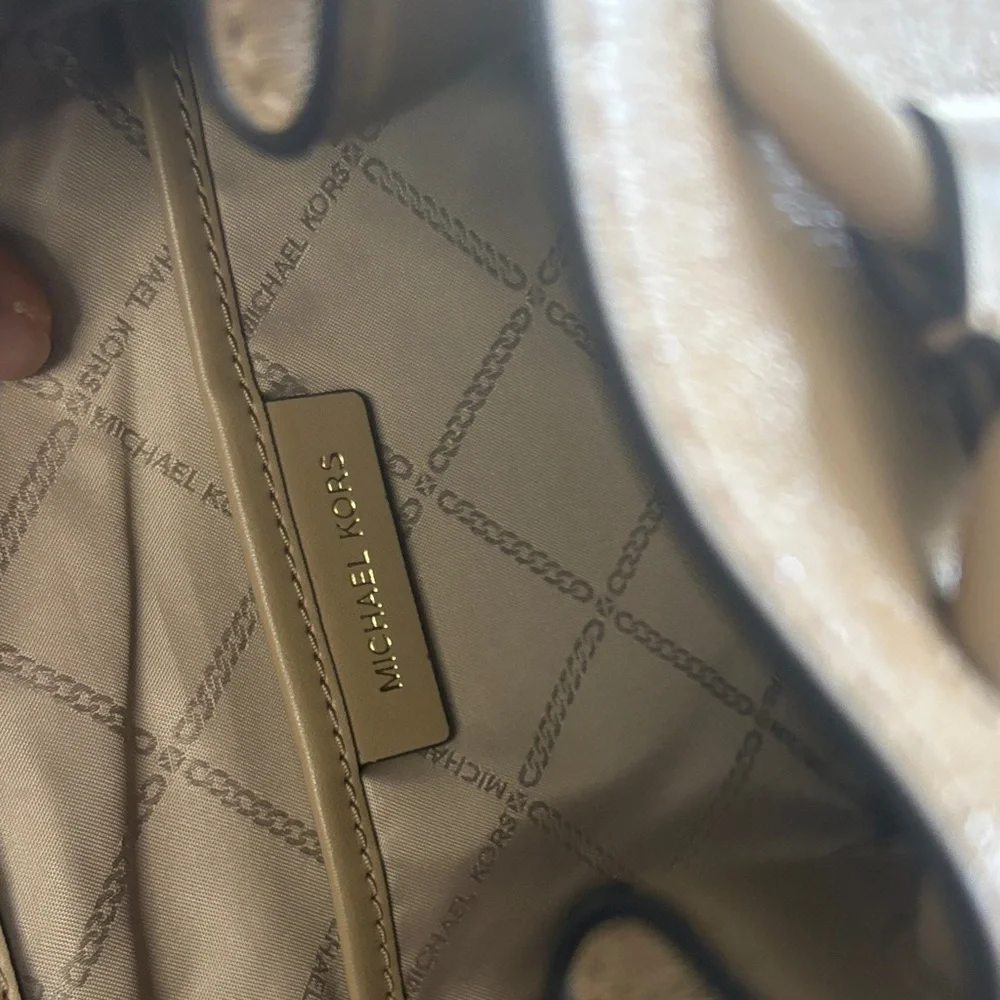 Michael Kors Beige Leather 🎒 Drawstring Backpack Cheryl Medium